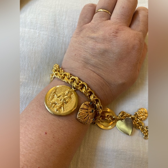 JBK Jacqueline Kennedy Charm Bracelet - Picture 14 of 16